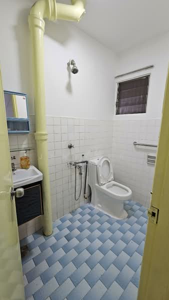 2-storey Terraced House for Rent in SS 21, Damansara Utama (Petaling Jaya) - Jeniffer Lim - Bathroom - PropertyGuru.com.my