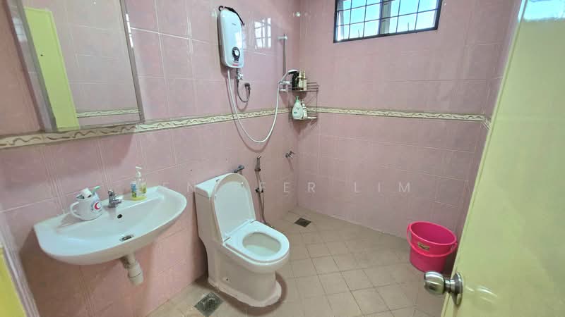 2-storey Terraced House for Rent in SS 21, Damansara Utama (Petaling Jaya) - Jeniffer Lim - Bathroom - PropertyGuru.com.my