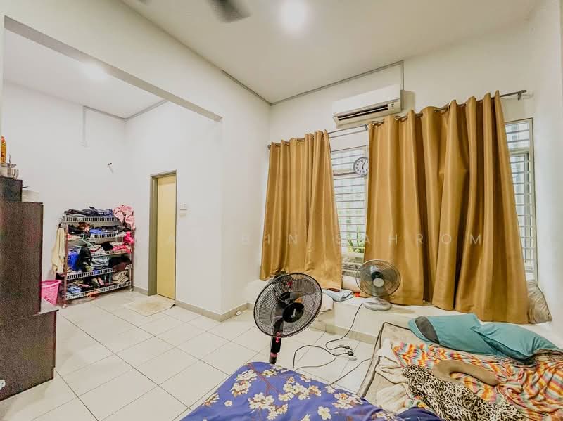 2-storey Terraced House for Sale in Bandar Puncak Alam (Puncak Alam) - Fauzan bin Sahrom - Bedroom - PropertyGuru.com.my