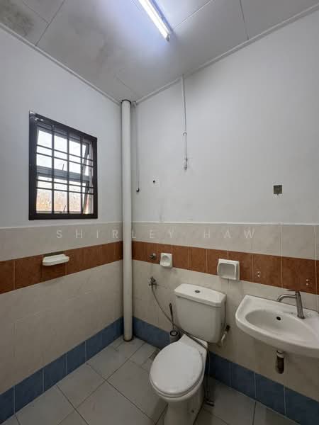 2-storey Terraced House for Rent in Kangkar Pulai (Skudai) - Shirley Haw - Bathroom - PropertyGuru.com.my