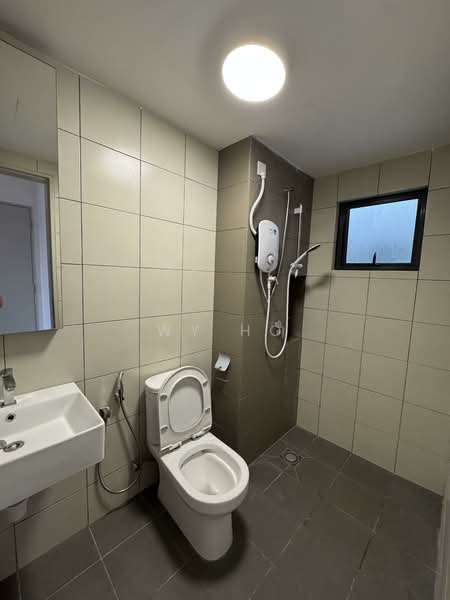 Service Residence for Sale at D'Quince Residences - WY Ho - Bathroom - PropertyGuru.com.my
