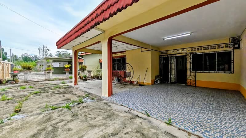 Semi-Detached House for Sale in Taman Rengit (Rengit) - Hoki Teo - Exterior - PropertyGuru.com.my