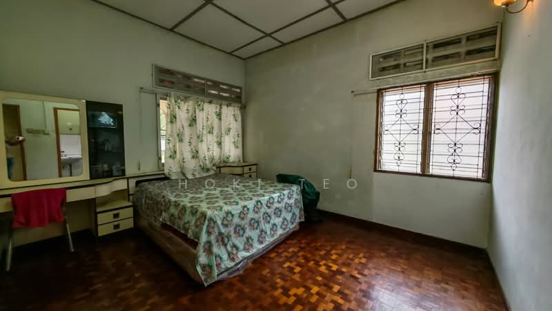 Semi-Detached House for Sale in Taman Rengit (Rengit) - Hoki Teo - Bedroom - PropertyGuru.com.my