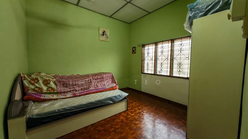 Semi-Detached House for Sale in Taman Rengit (Rengit) - Hoki Teo - Bedroom - PropertyGuru.com.my