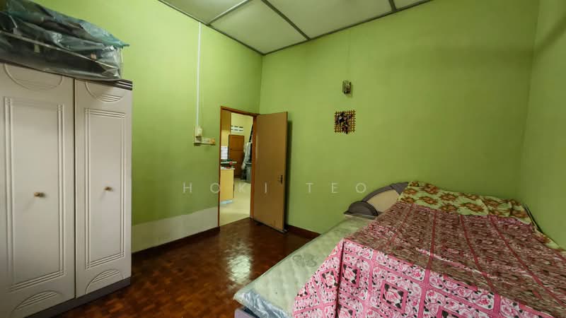 Semi-Detached House for Sale in Taman Rengit (Rengit) - Hoki Teo - Bedroom - PropertyGuru.com.my
