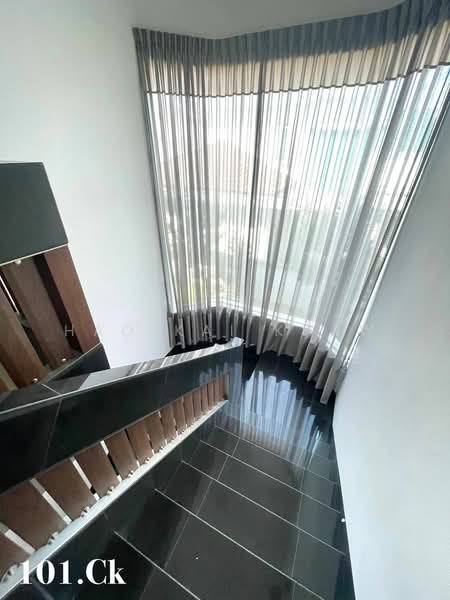 Semi-Detached House for Sale in Banting (Selangor) - Hao Kai Khaw - High Ceiling (Stair Case) - PropertyGuru.com.my