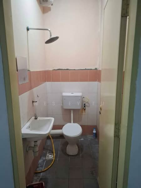 Apartment for Sale at Mentari Court - Wesley Fu - Bathroom - PropertyGuru.com.my