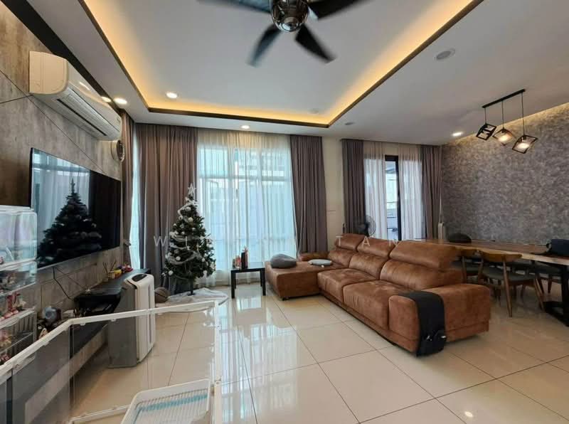 Cluster House for Sale in Taman Pulai Hijauan (Skudai) - Winson Tan - Living Room - PropertyGuru.com.my