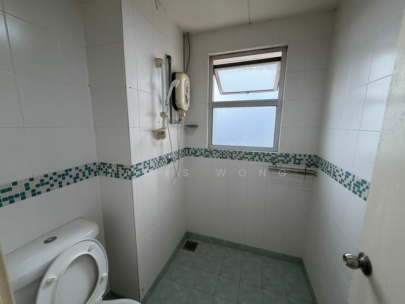 Condominium for Rent at Seri Maya Condominium - James Wong - Bathroom - PropertyGuru.com.my
