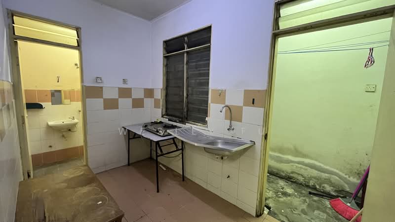 Apartment for Sale at Mentari Court - Wesley Fu - Kitchen - PropertyGuru.com.my