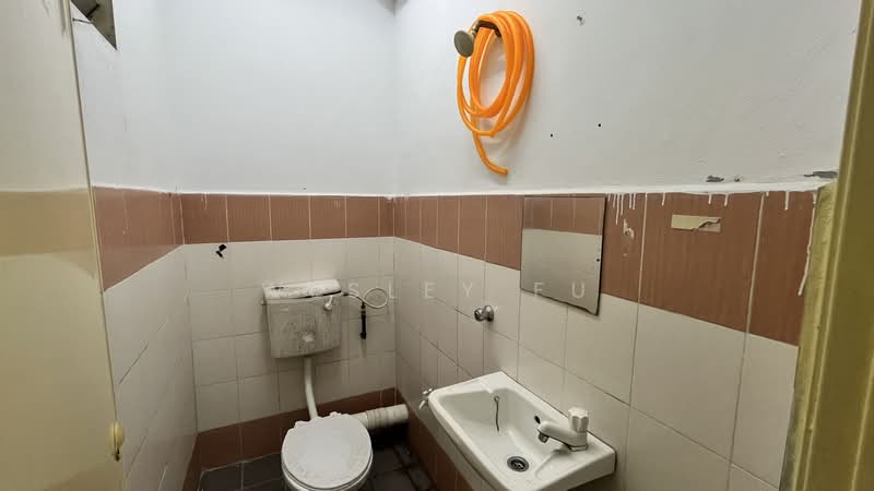 Apartment for Sale at Mentari Court - Wesley Fu - Bathroom - PropertyGuru.com.my