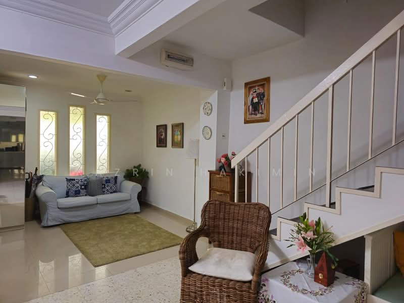 2-storey Terraced House for Sale in Taman Putra Perdana (Puchong) - Nazrin Hakimin - Living Room - PropertyGuru.com.my