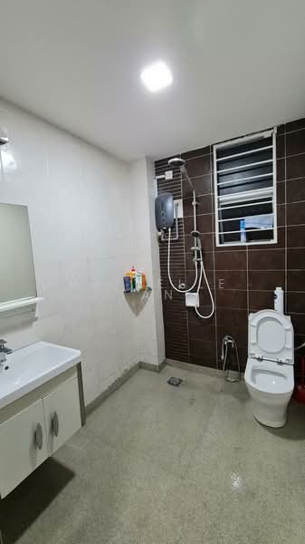 Bungalow for Sale in Pekan Batu 9 (Cheras) - Michelle Tan - Bathroom - PropertyGuru.com.my
