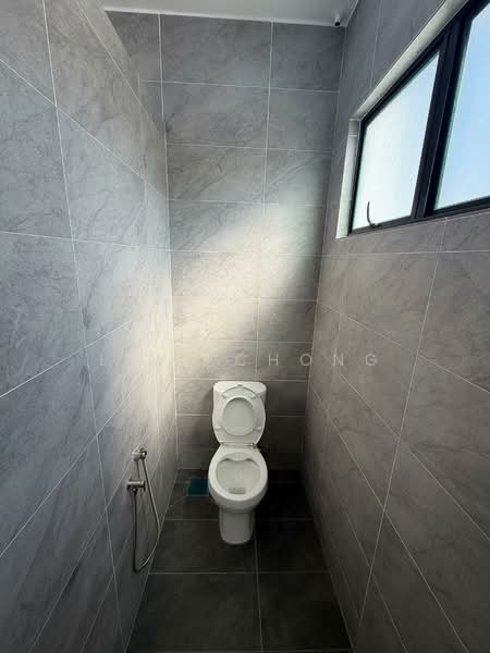 Factory for Sale in Simpang Pulai (Perak) - Levi Chong - Bathroom - PropertyGuru.com.my