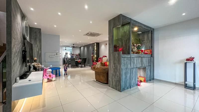 2-storey Terraced House for Sale in Bandar Sri Damansara (Selangor) - Alven Lim - Living Room - PropertyGuru.com.my
