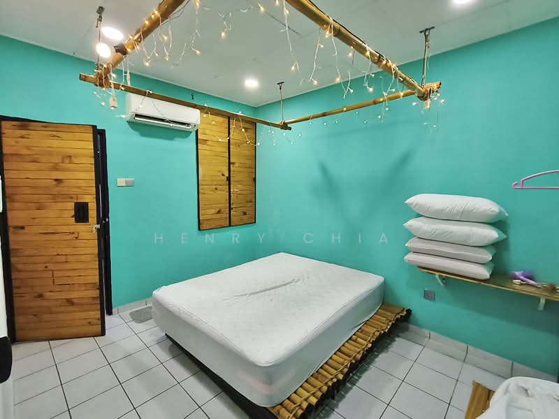 2-storey Terraced House for Rent in Taman Sungai Besi Indah (Seri Kembangan) - Henry Chia - Bedroom - PropertyGuru.com.my