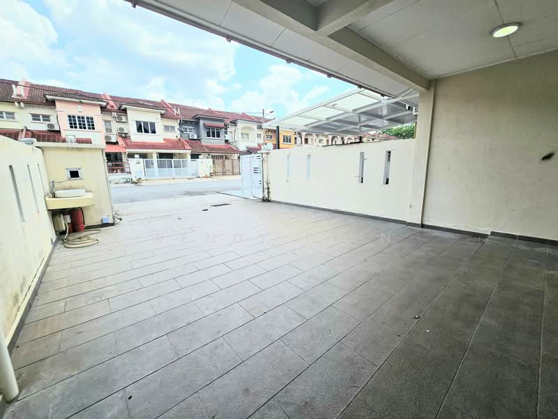 2-storey Terraced House for Sale in TAMAN PUCHONG UTAMA (Puchong) - Wendy Chin - Exterior - PropertyGuru.com.my