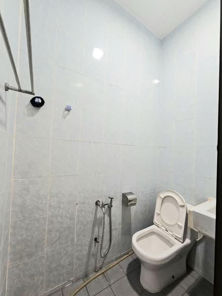 2-storey Terraced House for Sale in TAMAN PUCHONG UTAMA (Puchong) - Wendy Chin - Bathroom - PropertyGuru.com.my