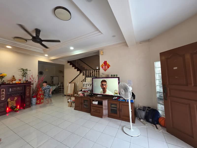 Rumah Teres 2 Tingkat untuk Dijual di Taman Daya (Johor Bahru) - Jayden Ng - Living Room - PropertyGuru.com.my