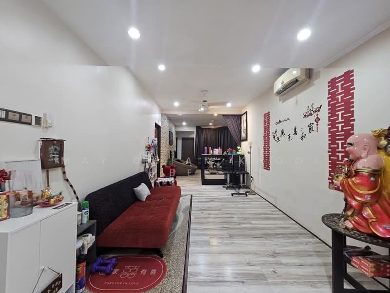 Townhouse for Sale in Sungai Ara (Penang) - May Chiam Khooi Bee - Living Room - PropertyGuru.com.my