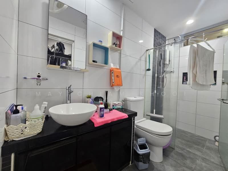 Townhouse for Sale in Sungai Ara (Penang) - May Chiam Khooi Bee - Bathroom - PropertyGuru.com.my