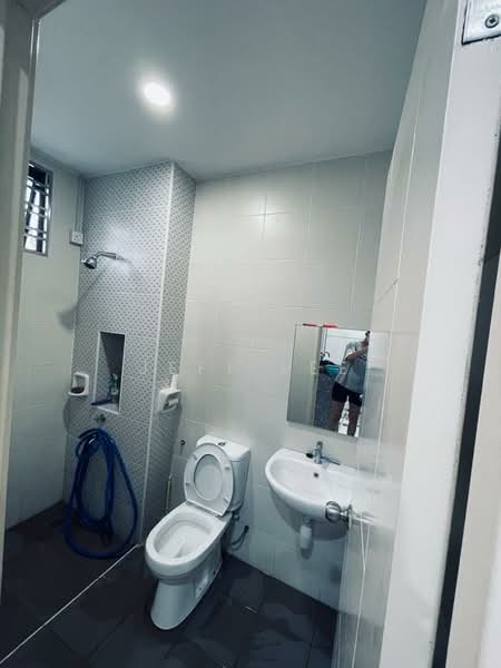 Rumah Teres untuk Disewa di Kulai (Johor) - Jeff Lee - Bathroom - PropertyGuru.com.my