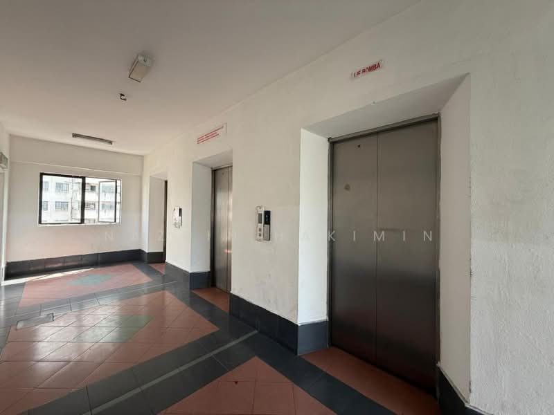 Kondominium untuk Dijual di Vista Millennium Condominium - Nazrin Hakimin - Corridor - PropertyGuru.com.my