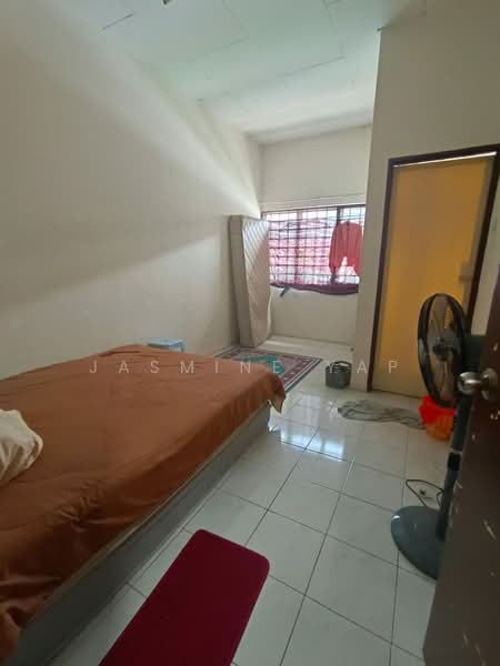 Rumah Teres 2 Tingkat untuk Dijual di Taman Mutiara Bukit Kemuning (Shah Alam) - Jasmine Yap - Bedroom - PropertyGuru.com.my
