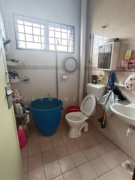 Rumah Teres 2 Tingkat untuk Dijual di Taman Mutiara Bukit Kemuning (Shah Alam) - Jasmine Yap - Bathroom - PropertyGuru.com.my