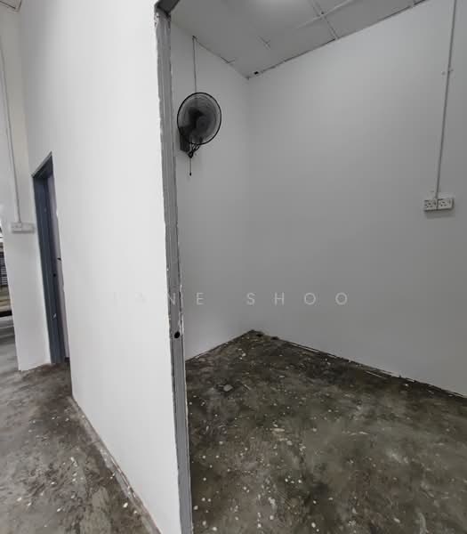 Factory for Rent in Jalan Klang Lama (Old Klang Road) (Kuala Lumpur) - Jane Shoo - Interior - PropertyGuru.com.my