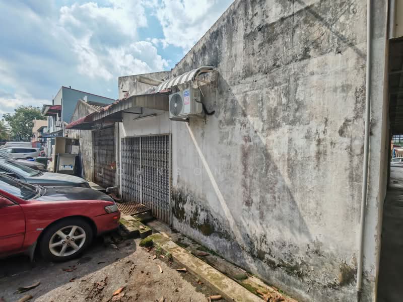 Shop for Sale in Taman Damai Jaya (Skudai) - Johnson Yap - Exterior - PropertyGuru.com.my