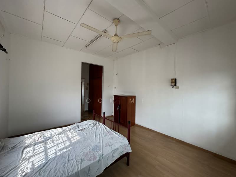 Semi-Detached House for Sale in Taman Westpool (Ipoh) - Sook Mei - Bedroom - PropertyGuru.com.my