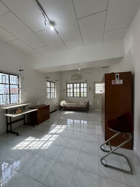 Semi-Detached House for Sale in Taman Westpool (Ipoh) - Sook Mei - Bedroom - PropertyGuru.com.my