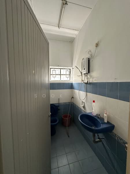 Semi-Detached House for Sale in Taman Westpool (Ipoh) - Sook Mei - Bathroom - PropertyGuru.com.my