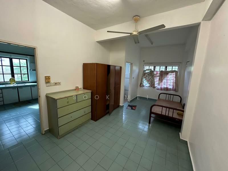 Semi-Detached House for Sale in Taman Westpool (Ipoh) - Sook Mei - Kitchen - PropertyGuru.com.my