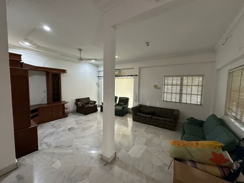 Semi-Detached House for Sale in Taman Westpool (Ipoh) - Sook Mei - Living Room - PropertyGuru.com.my