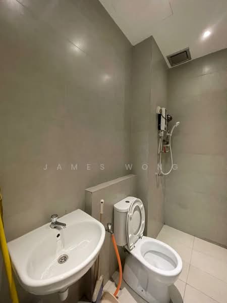 Kondominium untuk Disewa di 100 Residency - James Wong - Bathroom - PropertyGuru.com.my