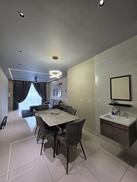 Servis Apartment untuk Disewa di KSL Residence @ Daya - Jessy Koh - Living Room - PropertyGuru.com.my