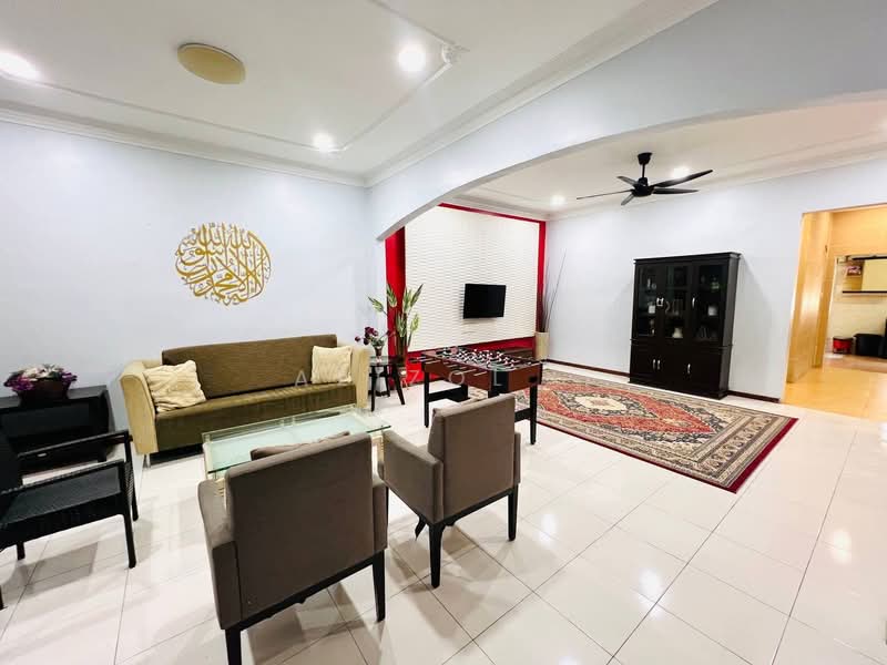 2-storey Terraced House for Sale in Kota Damansara (Selangor) - Azizol . - Living Room - PropertyGuru.com.my