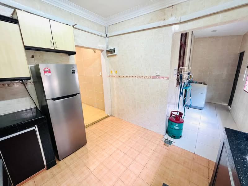 2-storey Terraced House for Sale in Kota Damansara (Selangor) - Azizol . - Kitchen - PropertyGuru.com.my