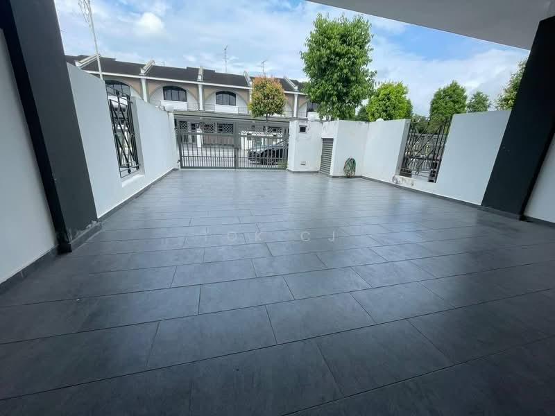 Rumah Teres untuk Dijual di Johor Bahru (Johor) - Tok CJ - Exterior - PropertyGuru.com.my