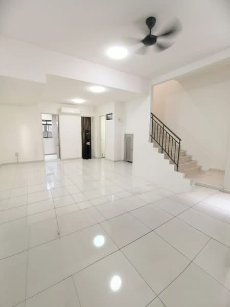 Rumah Teres untuk Dijual di Johor Bahru (Johor) - Tok CJ - Living Room - PropertyGuru.com.my