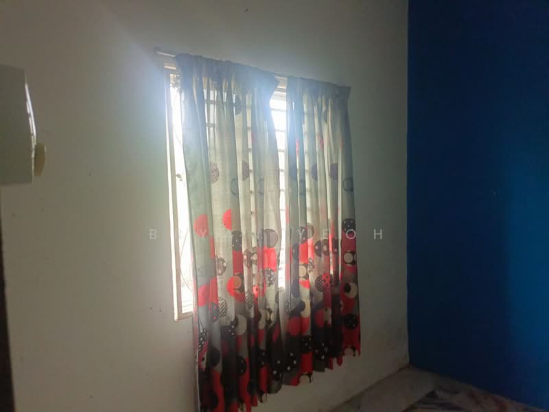 Rumah Teres 1 Tingkat untuk Dijual di Kampung Jalan Kebun (Shah Alam) - Bryan Yeoh - Bedroom - PropertyGuru.com.my