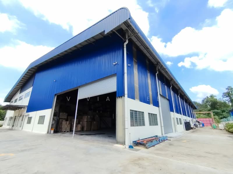 Detached Factory for Rent in Rawang (Selangor) - Vivian Lee - Exterior - PropertyGuru.com.my