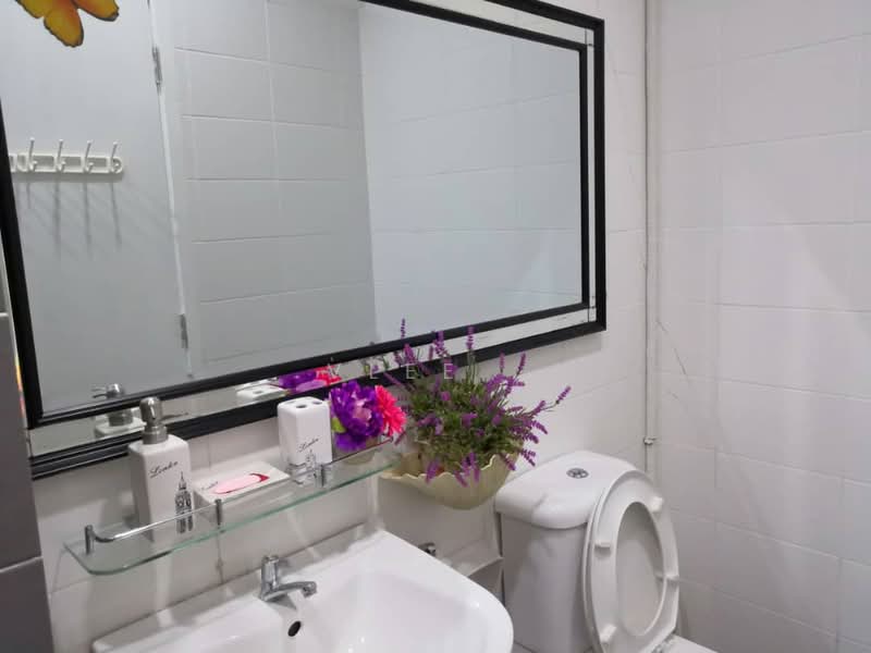 Condominium for Rent at Residence 8 - vLee . - Bathroom - PropertyGuru.com.my