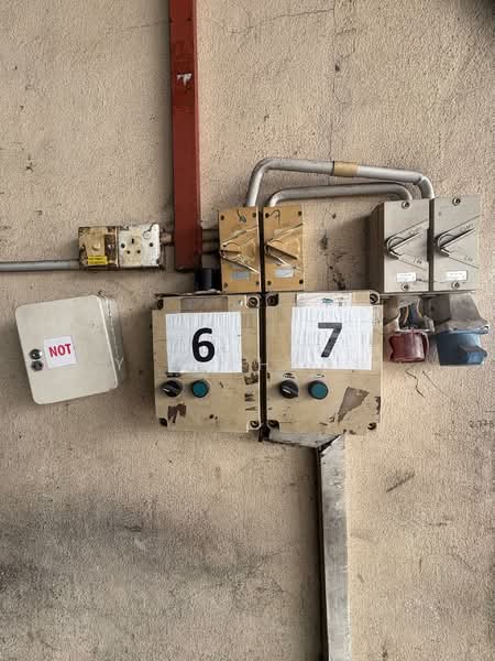 Warehouse for Rent in Taman Perindustrian Puchong Utama (Puchong) - Y M Phang - Exterior - PropertyGuru.com.my