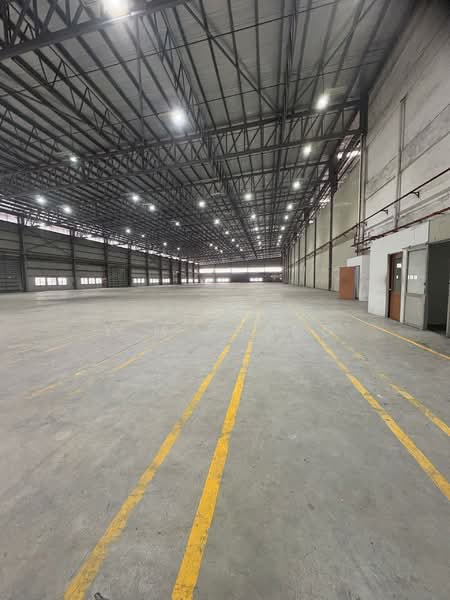 Warehouse for Rent in Taman Perindustrian Puchong Utama (Puchong) - Y M Phang - Interior - PropertyGuru.com.my