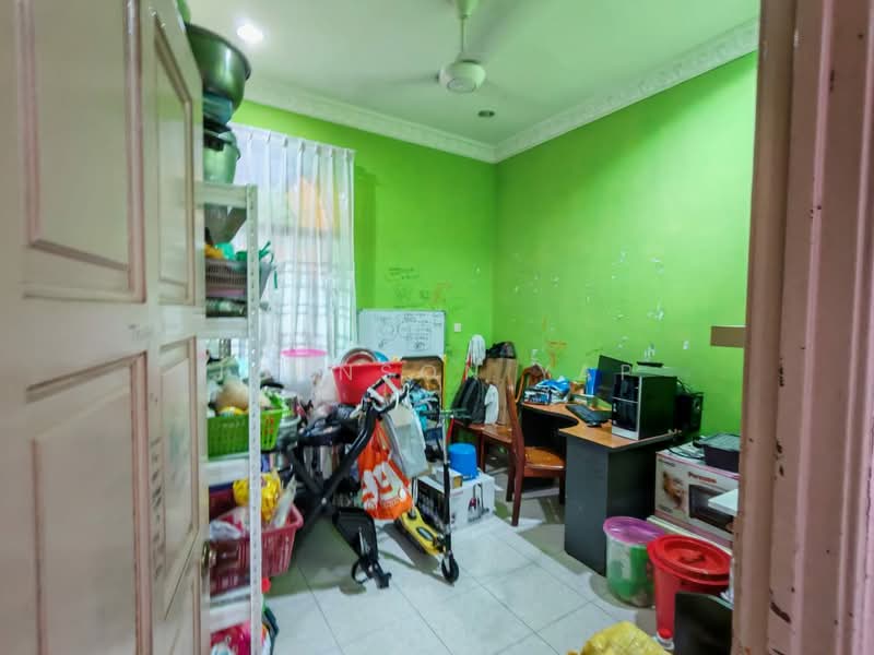 2-storey Terraced House for Sale in Taman Perwira Jaya (Kluang) - Johnson Yap - Study - PropertyGuru.com.my