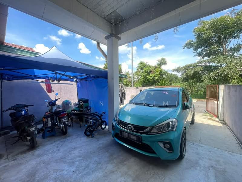 1-storey Terraced House for Sale in Kampung Teluk Panglima Garang (Telok Panglima Garang) - Nazrin Hakimin - Exterior - PropertyGuru.com.my