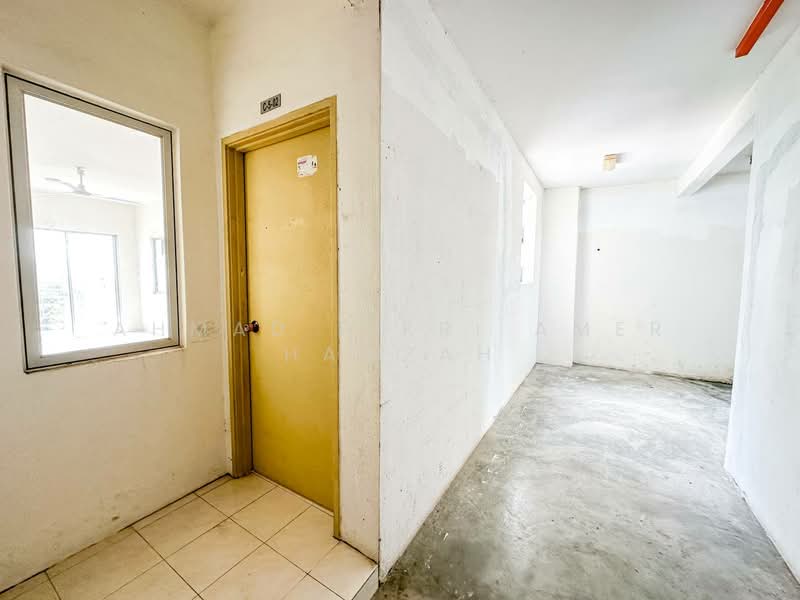 Apartment for Sale at Casa Riana - Ahmad Fikri Amer Hamzah - Corridor - PropertyGuru.com.my